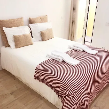 20 Rc - Lisbon City Studio Apartment-3